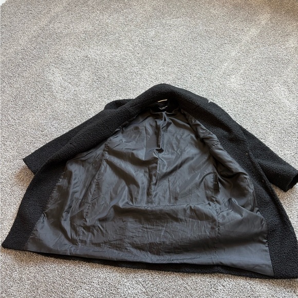 Women's Black Coat - Picture 4 of 4